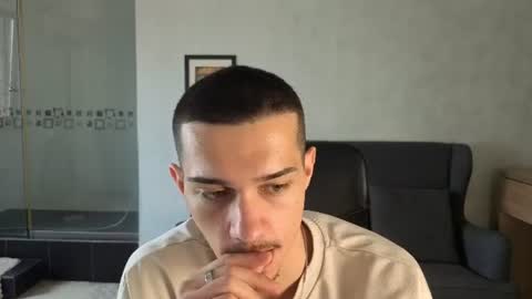 Snapshot of kaydendrew chatting on 22, 6, 2026 KaydenDrew online show from 22, 6, 2026