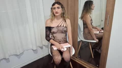 Snapshot of kayleesims_ chatting on 6, 5, 2026 Kaylee Sims online show from 6, 5, 2026