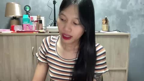 Its me Cora online show from 11, 11, 2025