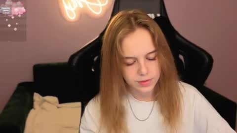 Snapshot of kebesheska chatting on 27, 9, 2025 Seb Polly Roxy Jonny online show from 27, 9, 2025