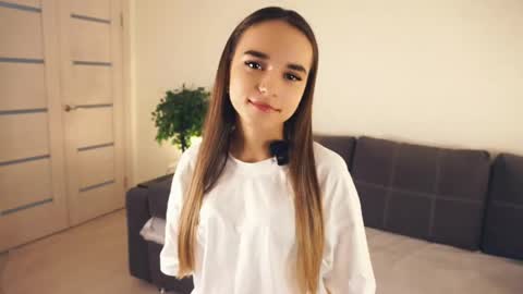 Snapshot of keeleyreineck chatting on 10, 5, 2026 Nika online show from 10, 5, 2026