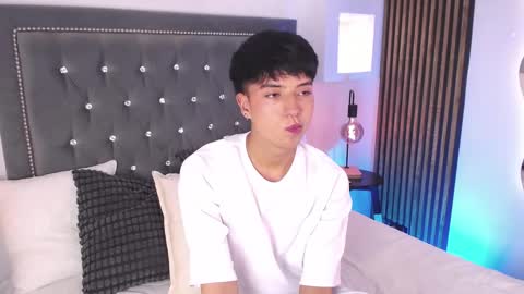 Snapshot of keen_nico chatting on 19, 2, 2026 nico online show from 19, 2, 2026