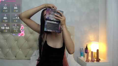 Snapshot of keily_garcia chatting on 22, 12, 2025 Keily online show from 22, 12, 2025