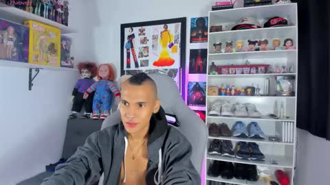 Snapshot of keindren chatting on 3, 12, 2025 pablo online show from 3, 12, 2025