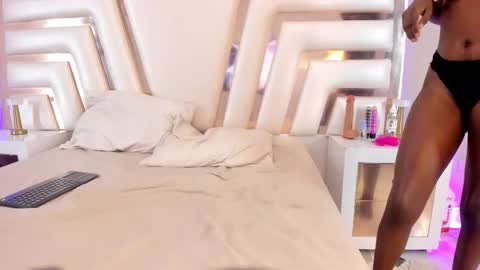 Snapshot of keishaconie chatting on 10, 2, 2026 Ebony - Keisha online show from 10, 2, 2026