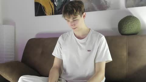 Snapshot of keithcozart1337 chatting on 18, 10, 2025 Mark online show from 18, 10, 2025