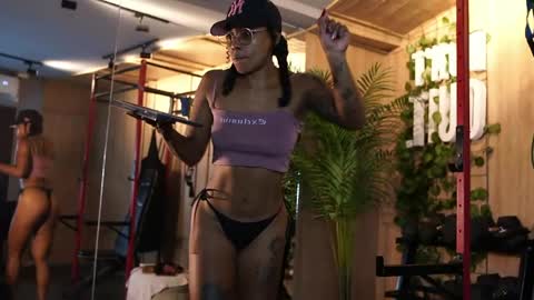 kelly__thomson online show from 17, 4, 2026