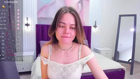 Kelly online show from 8, 3, 2025