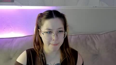 Snapshot of kelly_salazar chatting on 10, 5, 2026 Kelly Mon-Day 12AM-5PM Tue-12AM-5PM Wed-DAY OFF Thu-12AM-5PM Fri-12AM-5PM Sat-12AM-5PM Sun-DAY OFF online show from 10, 5, 2026