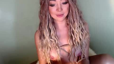 its me KELLY online show from 7, 2, 2026