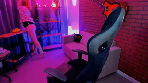 kelly online show from 4, 2, 2025