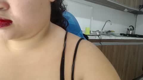 KELLY LUNA  online show from 2, 8, 2026