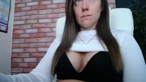 Snapshot of kelseykruz chatting on 4, 8, 2026 KelseyKruz online show from 4, 8, 2026