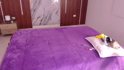 Snapshot of kelsiee_hills chatting on 1, 3, 2026 Samanta online show from 1, 3, 2026