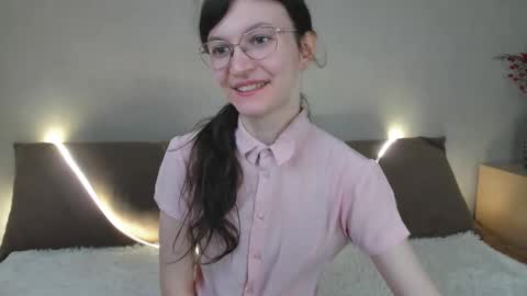 Kelsirabenold online show from 19, 3, 2026