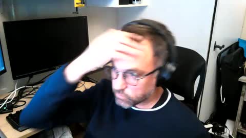 Snapshot of kelvin06133 chatting on 5, 1, 2025 kelvin06133 online show from 5, 1, 2025