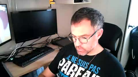 Snapshot of kelvin06133 chatting on 12, 1, 2025 kelvin06133 online show from 12, 1, 2025