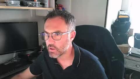 Snapshot of kelvin06133 chatting on 19, 4, 2026 kelvin06133 online show from 19, 4, 2026