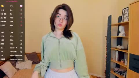 Lina online show from 5, 6, 2026