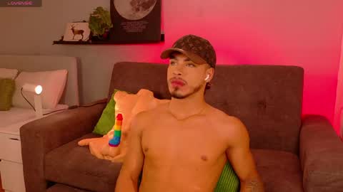 Snapshot of ken_boy_ chatting on 23, 5, 2026 online show from 23, 5, 2026