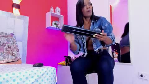 kendal_hot69_ online show from 22, 3, 2026