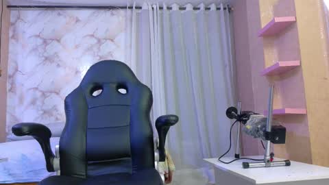 Snapshot of kendall696 chatting on 18, 11, 2025 kendall696 online show from 18, 11, 2025