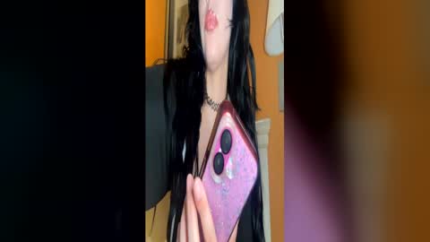 Snapshot of kendall_knoxx chatting on 3, 7, 2026 Kendall Kandy online show from 3, 7, 2026