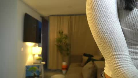 Snapshot of kendall_ruiiz chatting on 6, 5, 2026 Andrea online show from 6, 5, 2026