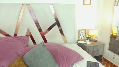   online show from 22, 2, 2025