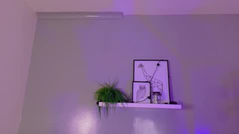   online show from 22, 9, 2025