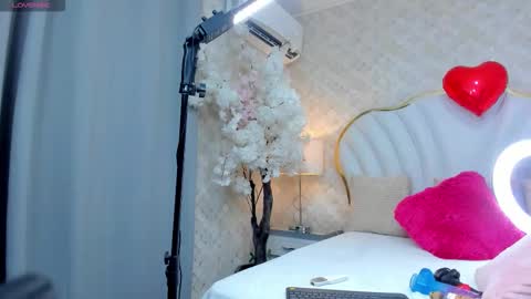 Kendal  online show from 18, 2, 2026