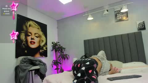 Snapshot of kendra_london chatting on 22, 4, 2026 Kendra London online show from 22, 4, 2026