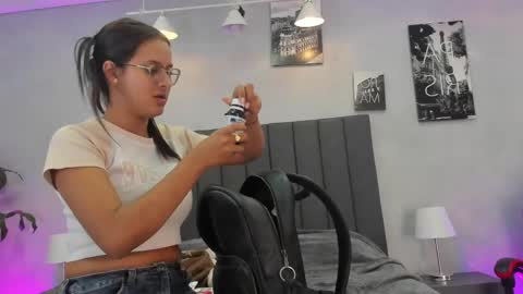 Snapshot of kendra_london chatting on 25, 4, 2026 Kendra London online show from 25, 4, 2026