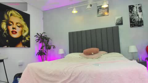 Snapshot of kendra_london chatting on 26, 5, 2026 Kendra London online show from 26, 5, 2026