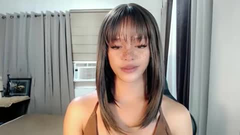 kendra_lunaxx online show from 5, 3, 2026