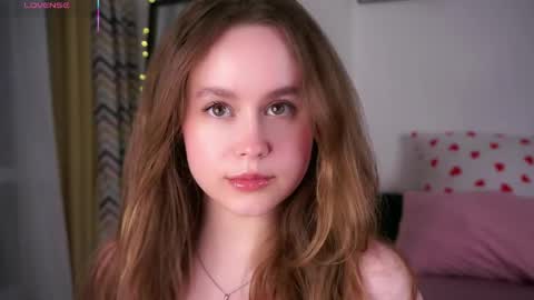 Snapshot of kendraedger chatting on 26, 4, 2026 Kira online show from 26, 4, 2026