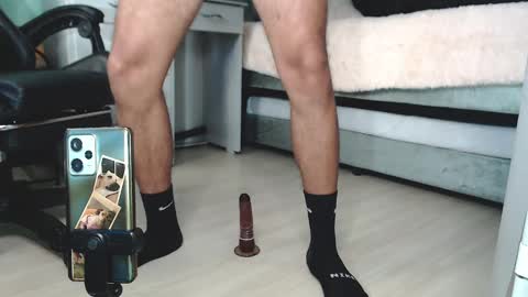 Chriss Morales online show from 10, 2, 2025