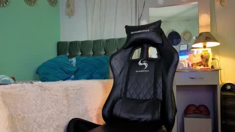 Chriss Morales online show from 9, 10, 2025