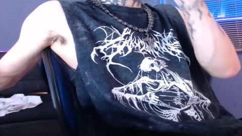 Snapshot of kenny__hot chatting on 8, 11, 2025 kenny online show from 8, 11, 2025