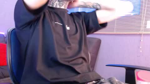 Snapshot of kenny__hot chatting on 24, 11, 2025 kenny online show from 24, 11, 2025