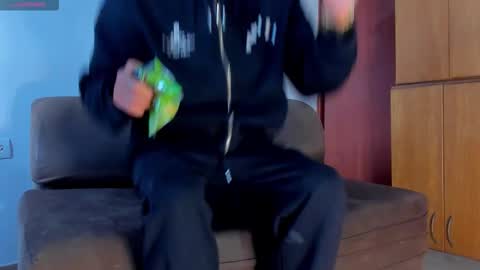 Snapshot of kenny_jones chatting on 3, 11, 2025 Kenny online show from 3, 11, 2025