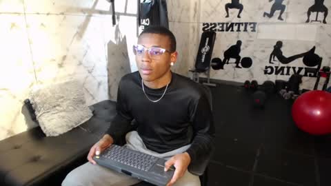 Snapshot of kenny_thompson_ chatting on 27, 2, 2026 Kenny Thompson online show from 27, 2, 2026