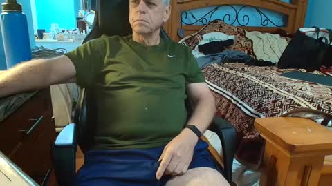 Snapshot of kent_ham chatting on 3, 10, 2025 kent_ham online show from 3, 10, 2025