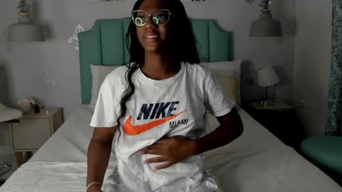 kentha_mitchells online show from 8, 1, 2025