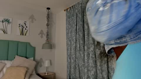 kentha_mitchells online show from 18, 1, 2025