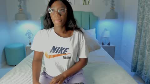 kentha_mitchells online show from 3, 2, 2025