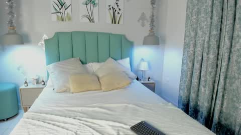 kentha_mitchells online show from 5, 2, 2025