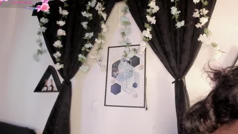 Snapshot of kentha_mitchellss chatting on 1, 5, 2026 KENTHA online show from 1, 5, 2026