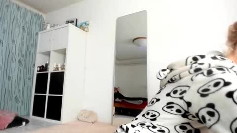 Kenzie online show from 7, 11, 2025