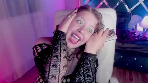 Snapshot of kenziesharik chatting on 28, 2, 2025 Kenzie online show from 28, 2, 2025